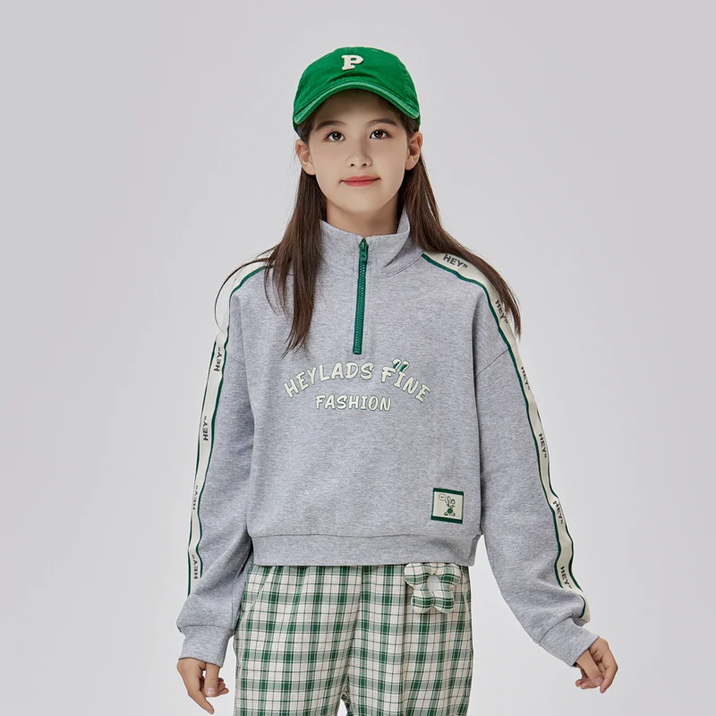 13526女童春秋时尚经典短款休闲百搭中大童翻领卫衣NJN