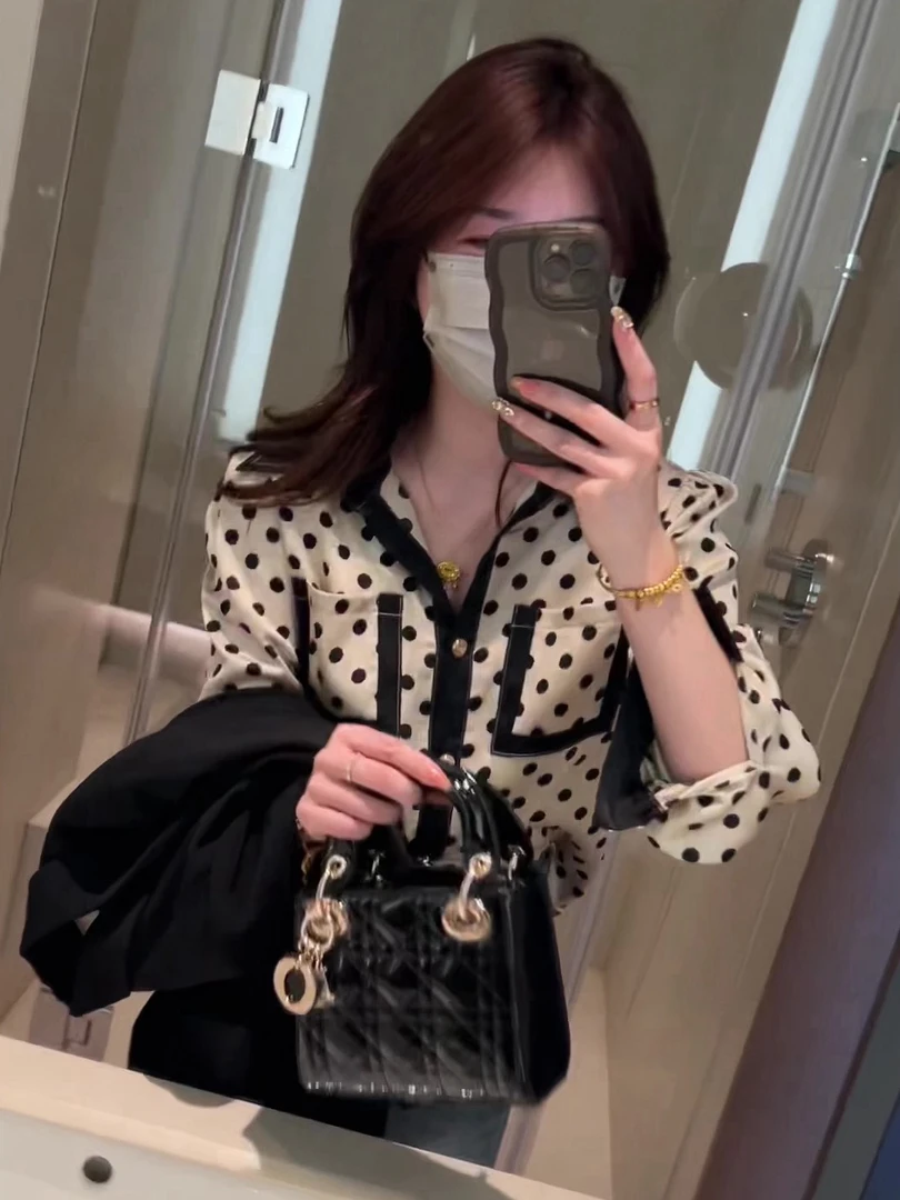 时尚翻领波点衬衫女春秋新款高级感撞色衬衣显瘦气质长袖上衣