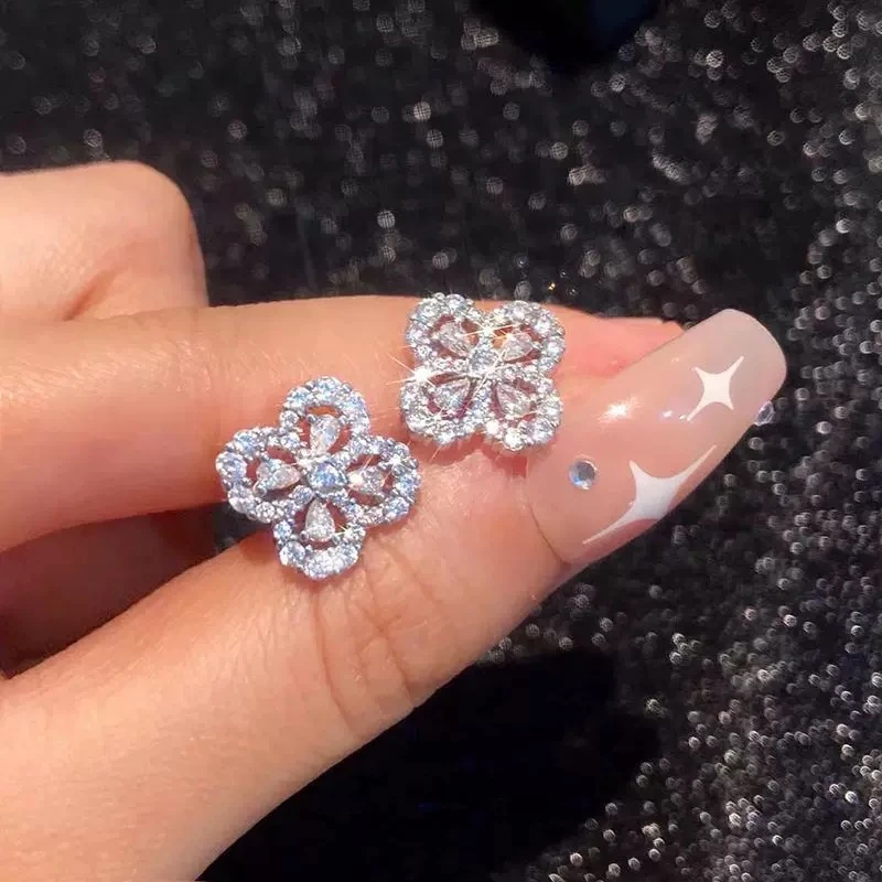 铜合金耳饰 银色四叶草轻奢耳钉一对3137-21