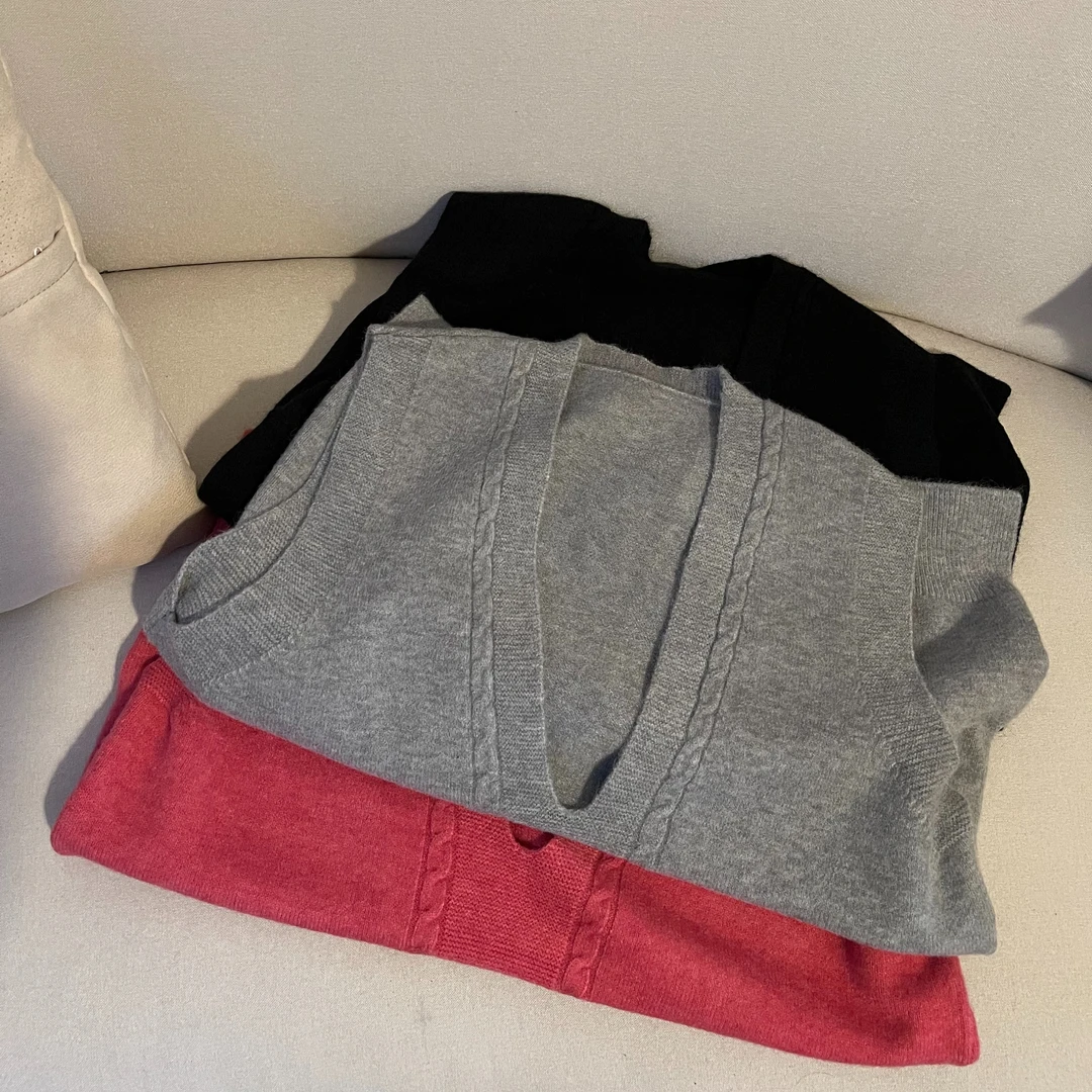 miss muzi｜“搭配小能手”软糯厚实大V领毛衣馬甲