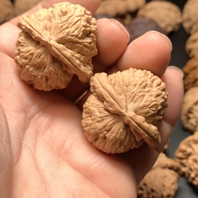 【闪购商品】文玩核桃吊坠你*。