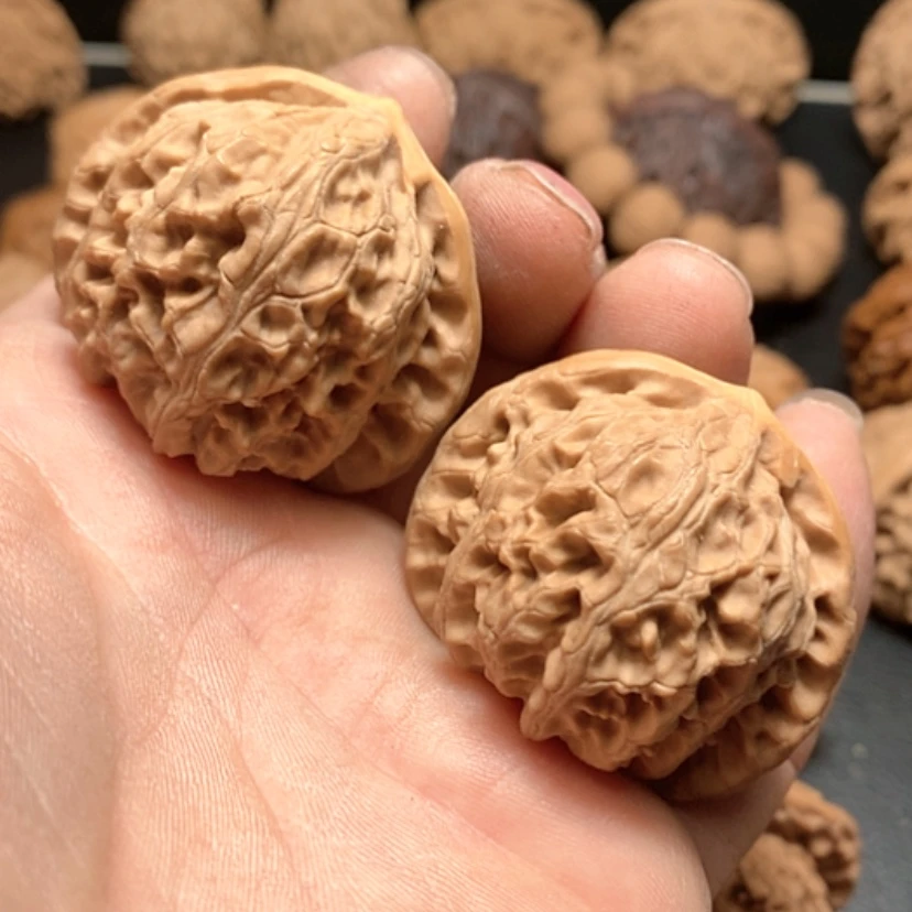 【闪购商品】文玩核桃吊坠你**。