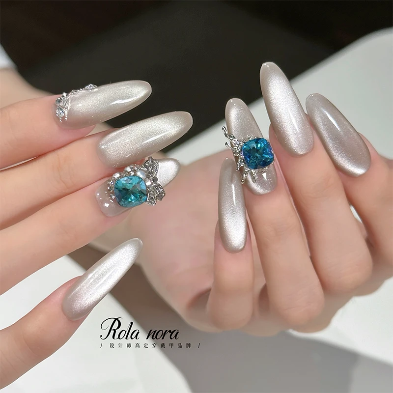 Rola Nora【温澜月光】纯手工穿戴甲 夏日轻奢猫眼指尖纯欲显白带钻