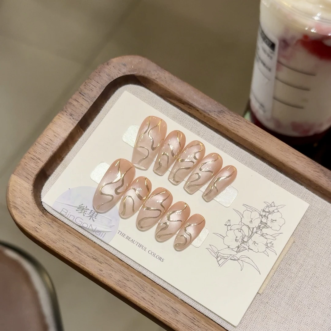 『爱情信条』高级手工彩绘高级轻奢感显白纯手工穿戴甲