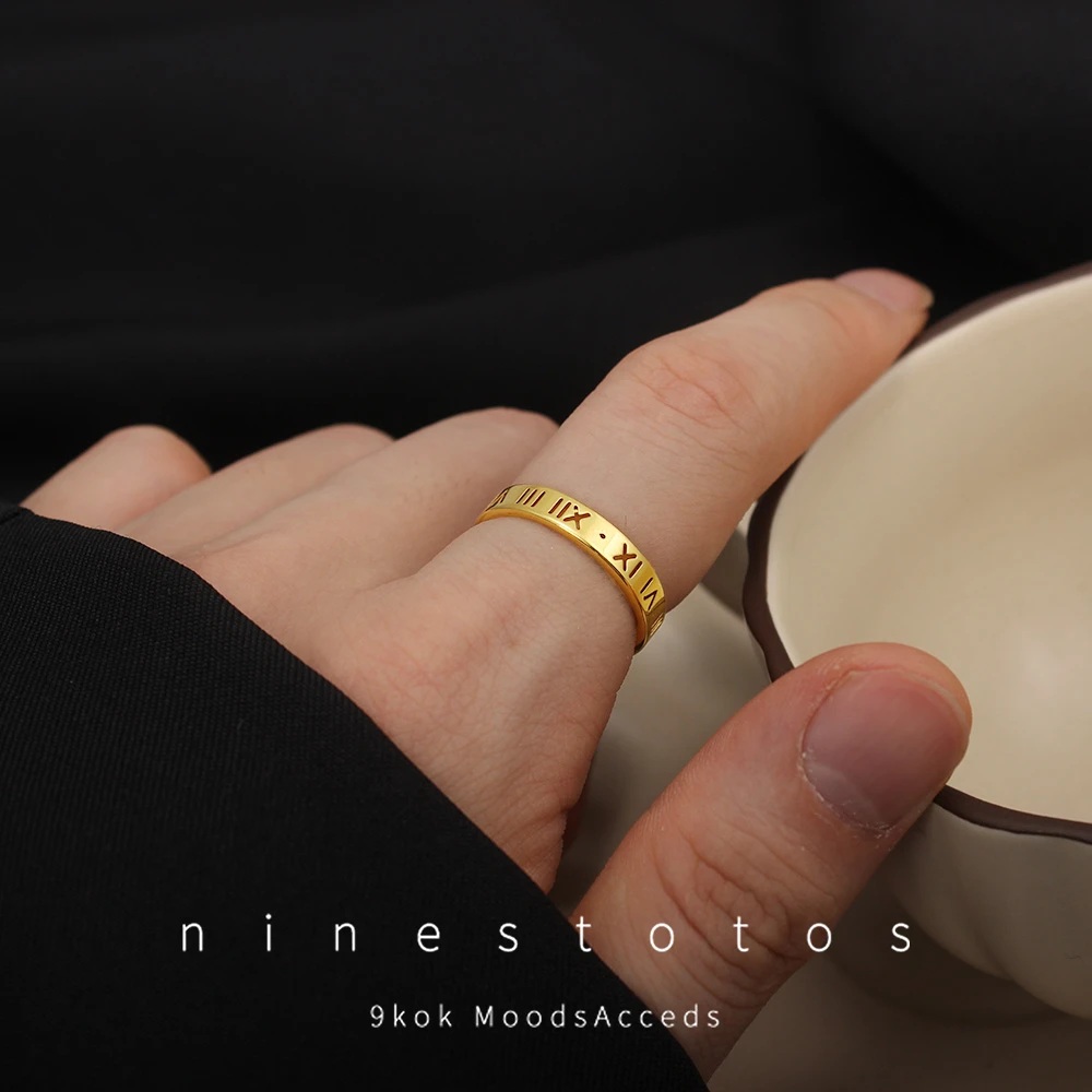 钛钢戒指 高级感轻奢款女男士素圈金色戒指小众情侣对戒手饰品