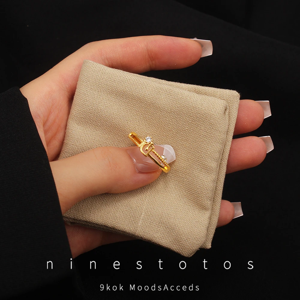 钛钢戒指 高级感轻奢款女男士素圈金色戒指小众情侣对戒手饰品