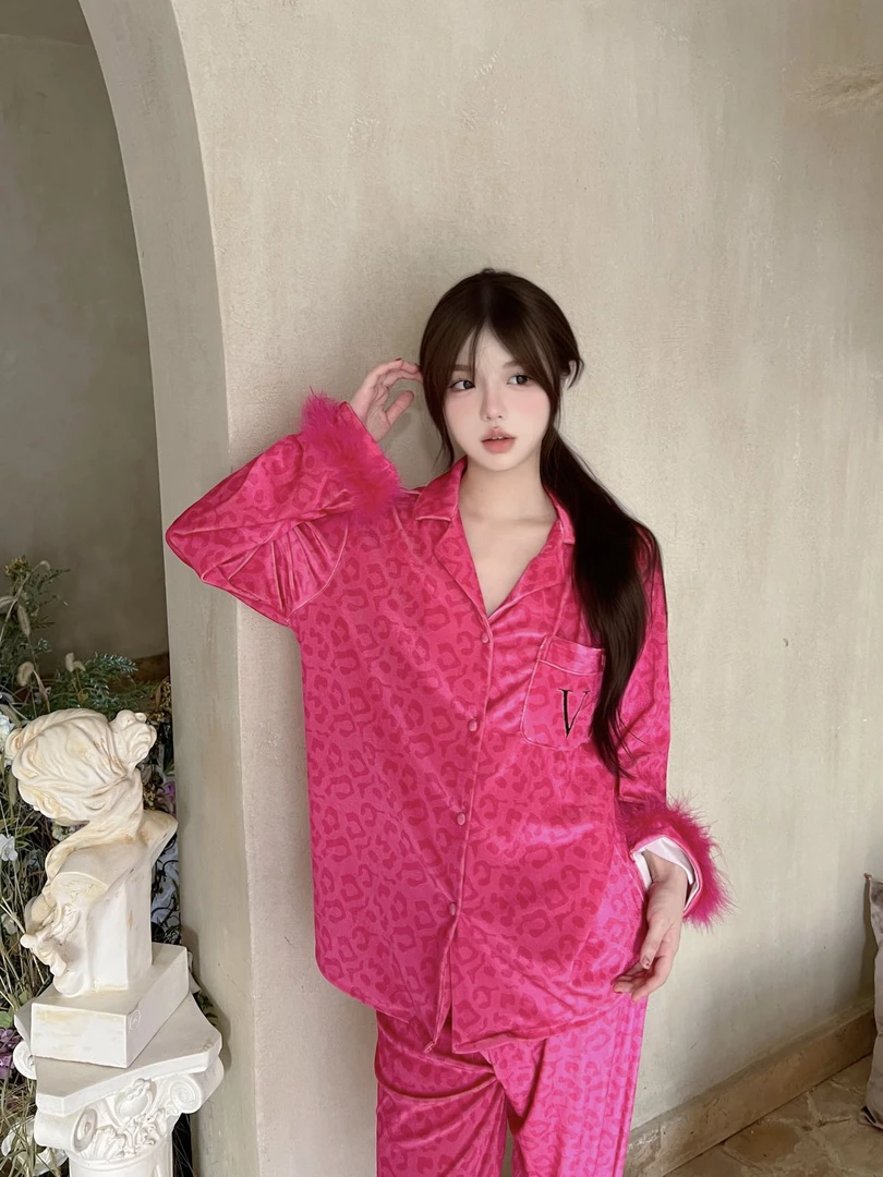 2024秋冬新款金钻绒长袖长裤高级感轻奢豹纹羽毛袖口家居服可外穿