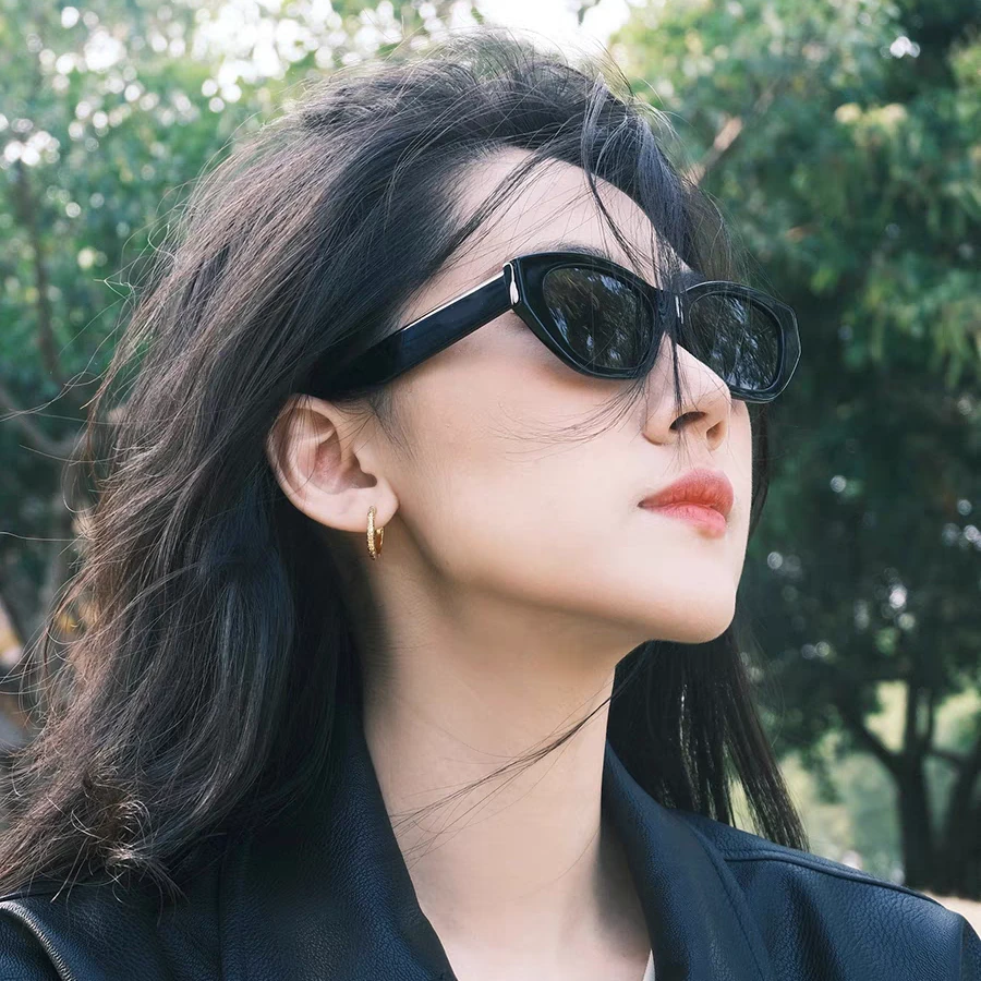 明星同款2024新款猫眼墨镜女韩版潮甜酷辣妹网红防紫外线太阳眼镜