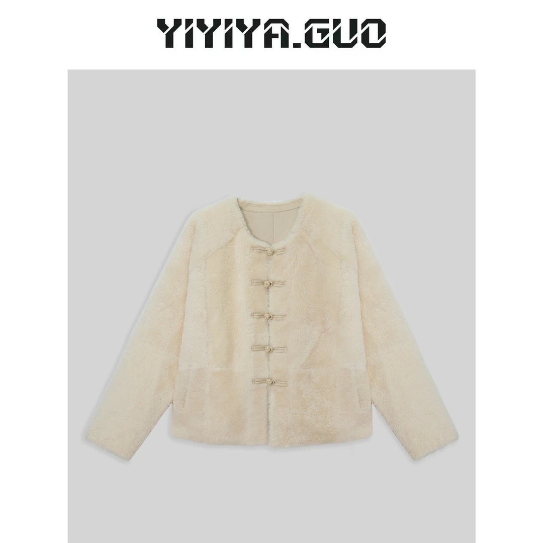 yiyiya.Guo艺艺吖【高奢线·冰岛】皮毛一体圆领短外套20242634