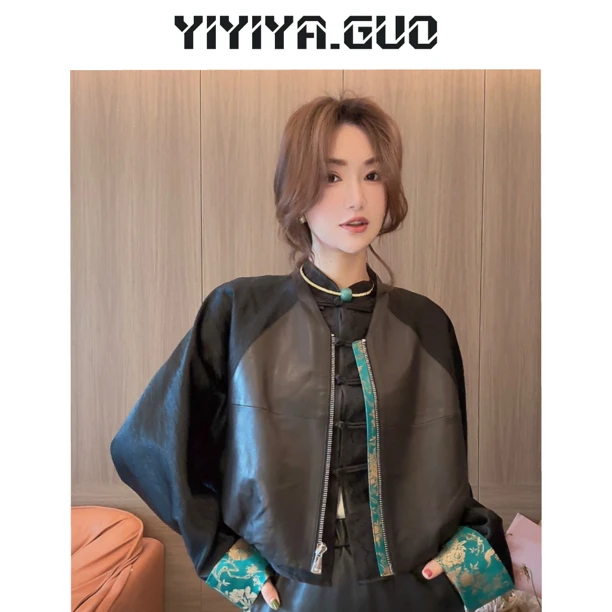 艺艺/YIYIYA.GUO拉链刺绣边黑色皮衣WT0554