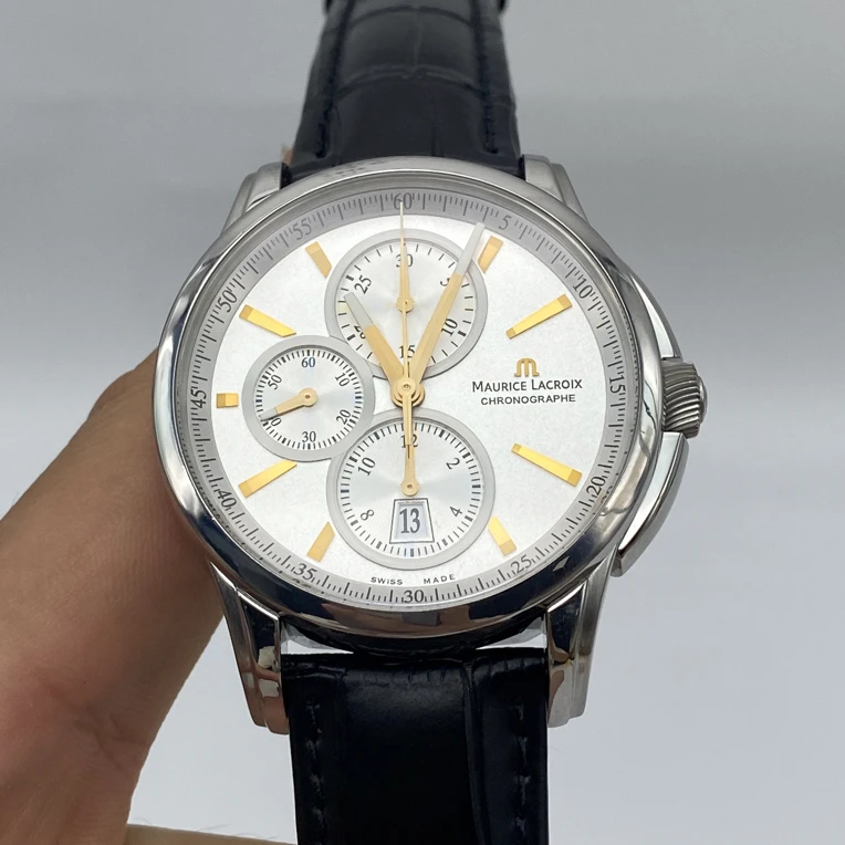 95新 Aimei/艾美 艾美 奔涛系列 表径：43mm 公价：三万多 G
