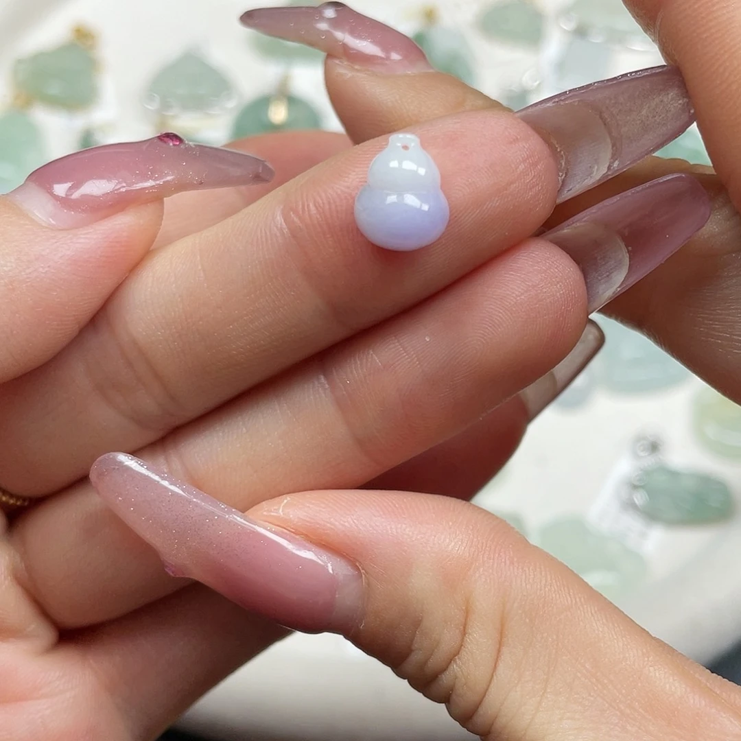 翡翠吊坠(不含链)未镶嵌翡翠