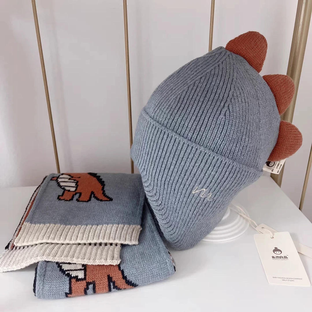 木然良品宝宝帽子2023冬季新款男宝宝恐龙套帽毛线护耳帽M142G