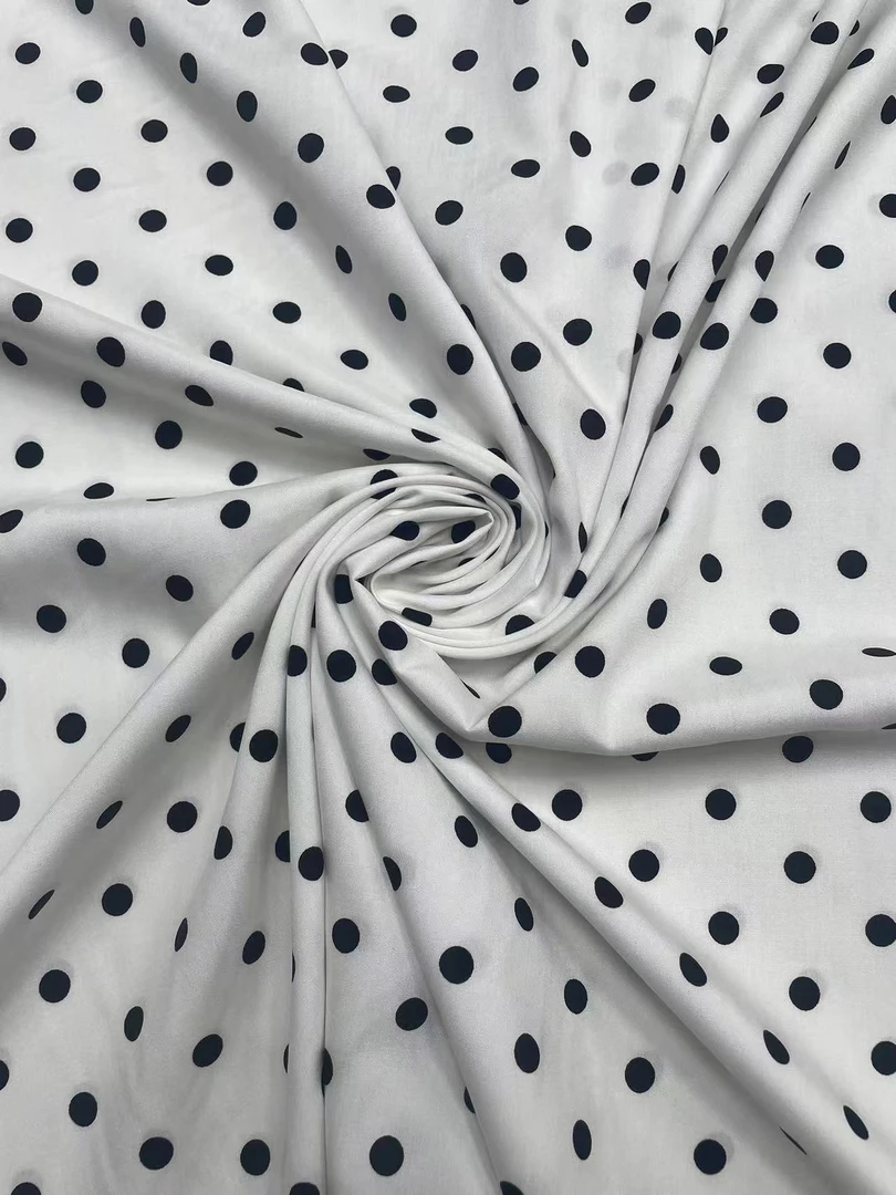 拍3米可以包邮  精品50支棉绸面料  白底小黑圆点