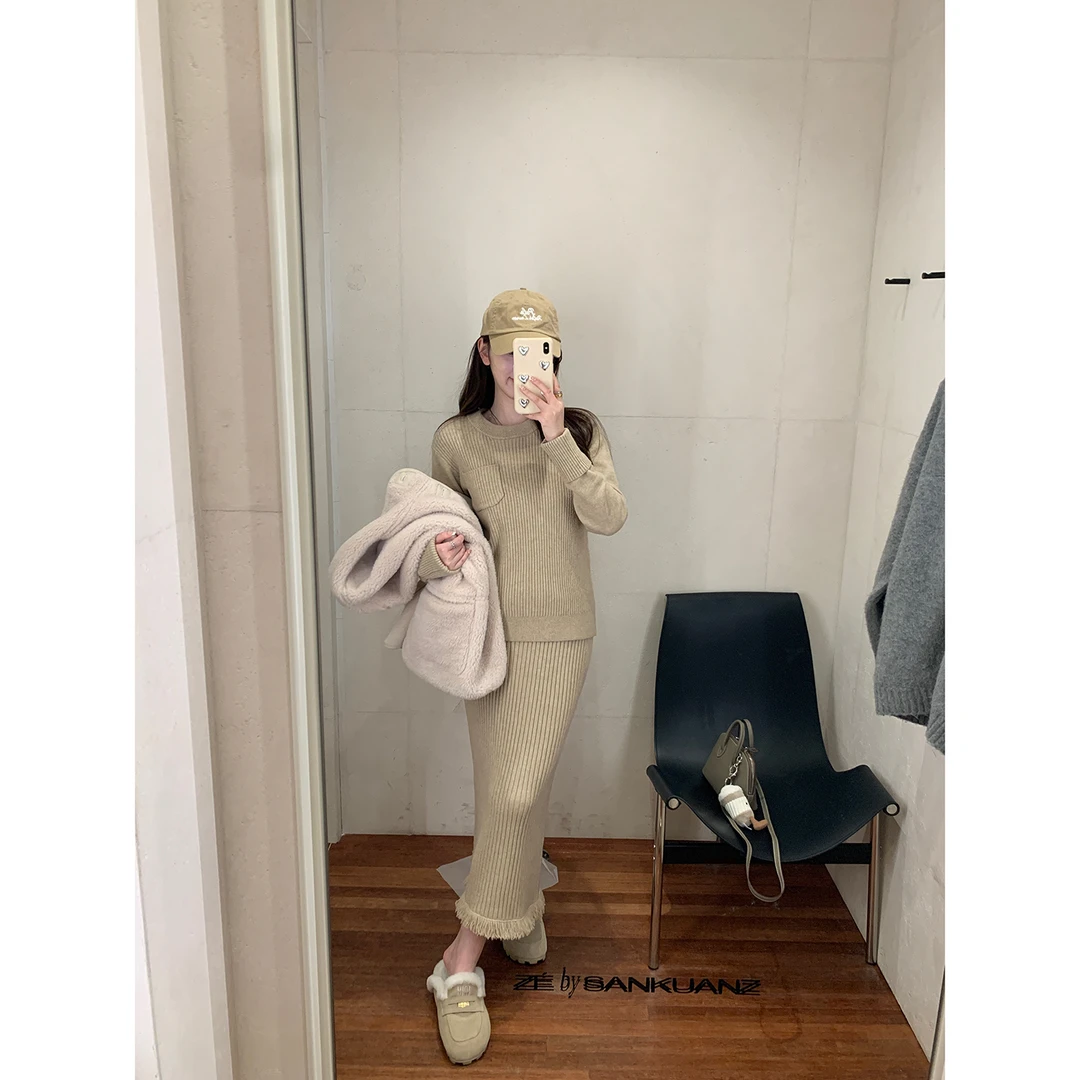 【假日小懒散】冬日松弛感是针织套装给的！AHY