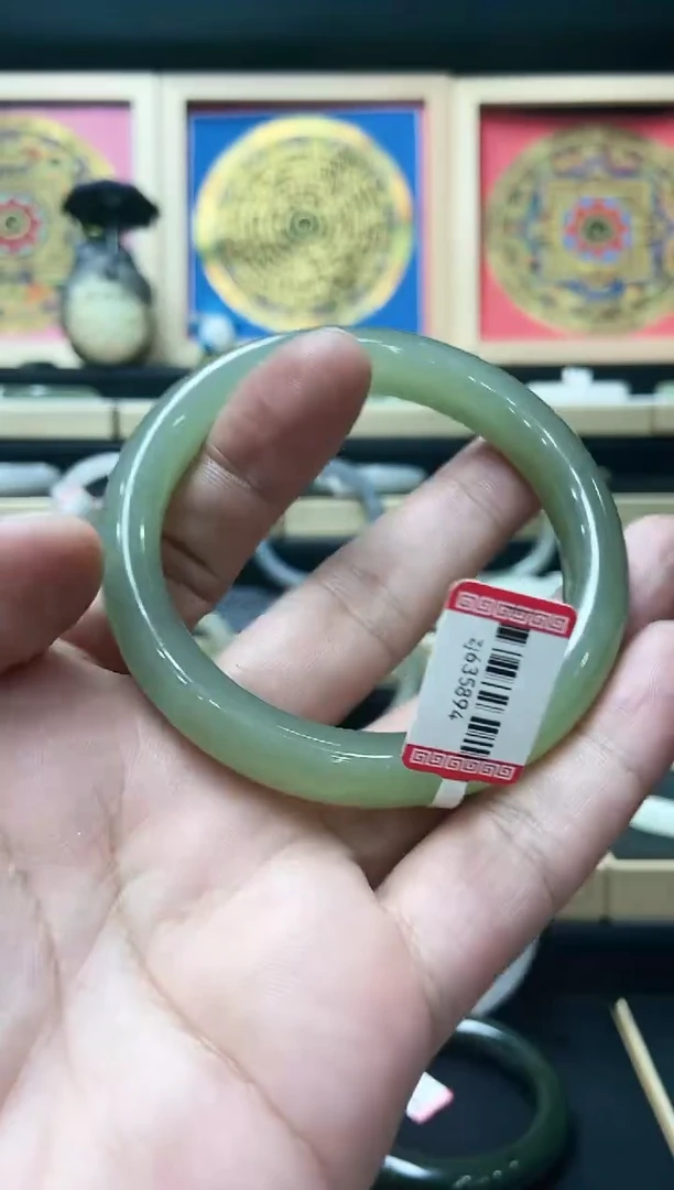 【闪购商品】和田玉手镯未镶嵌湖水绿635894