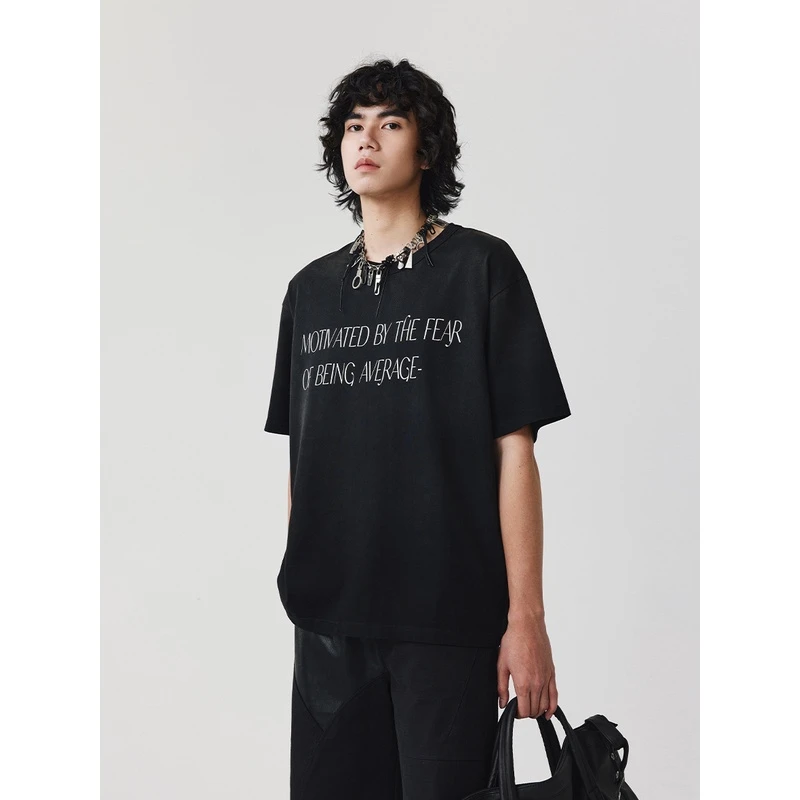 LIMPIDOCULUS 设计师款喷色平庸恐惧英文印花圆领短袖