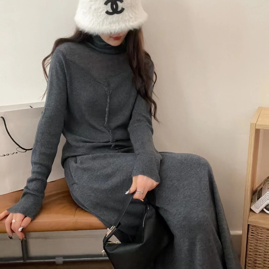 时尚减龄百搭款纯色超细羊毛针织衫W0624款