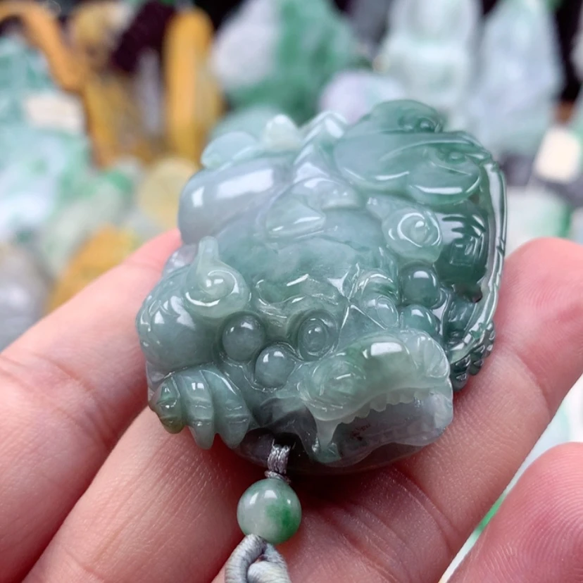 【闪购商品】翡翠吊坠(不含链)未镶嵌