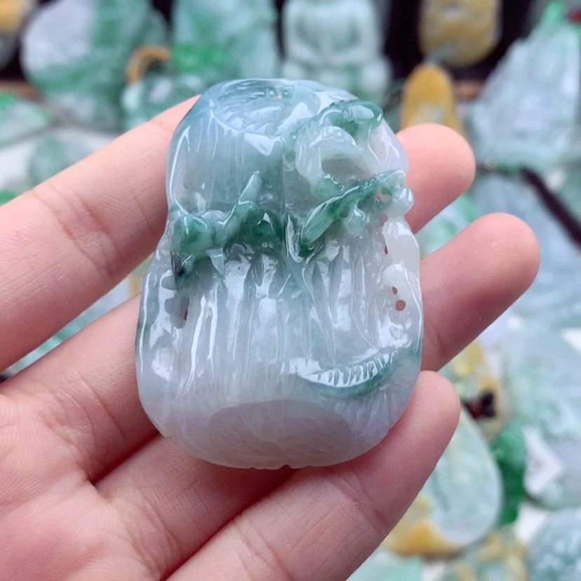 【闪购商品】翡翠吊坠(不含链)未镶嵌