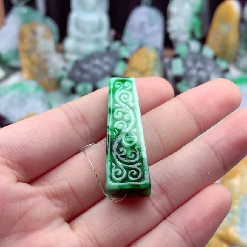 【闪购商品】翡翠吊坠(不含链)未镶嵌
