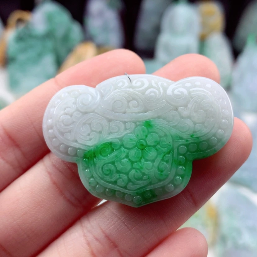 【闪购商品】翡翠吊坠(不含链)未镶嵌