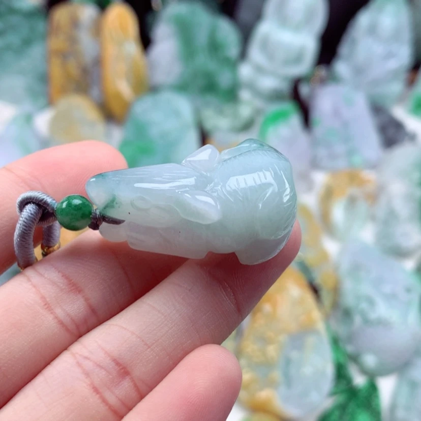 【闪购商品】翡翠吊坠(不含链)未镶嵌