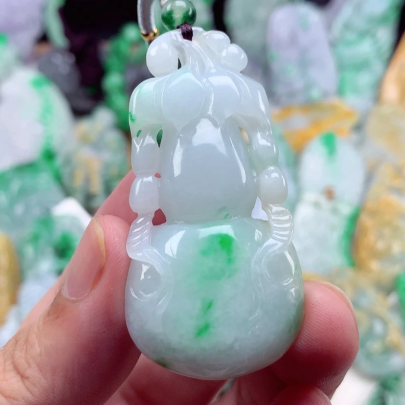 【闪购商品】翡翠吊坠(不含链)未镶嵌
