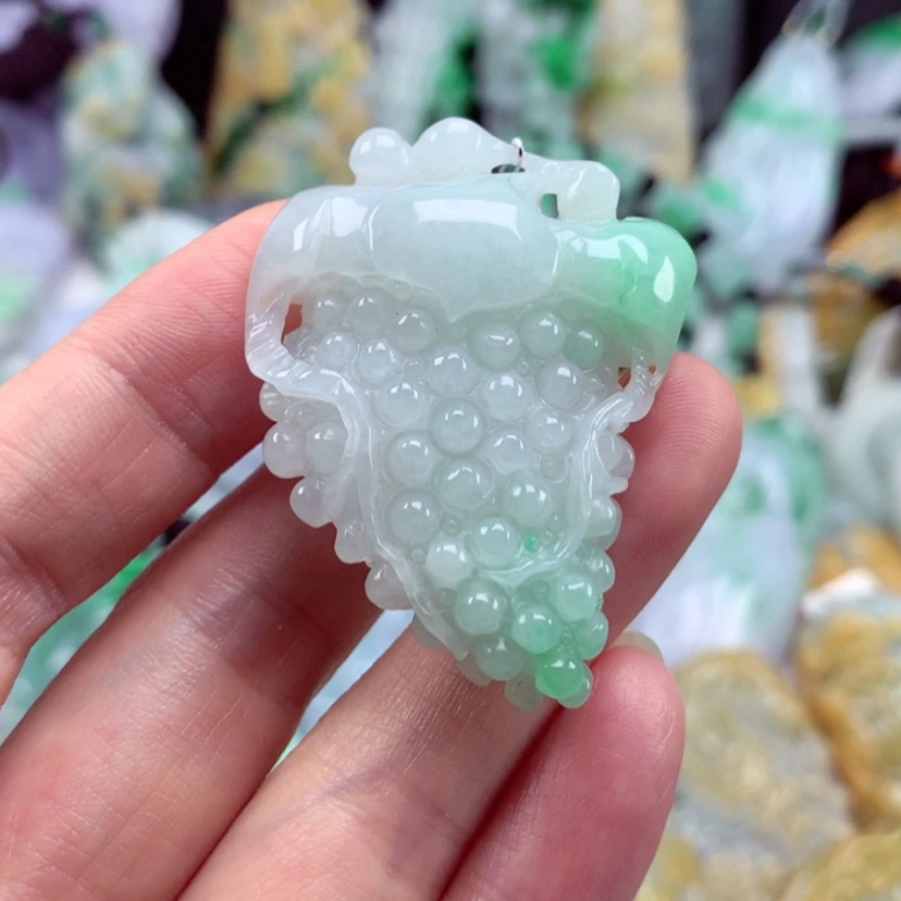【闪购商品】翡翠吊坠(不含链)未镶嵌