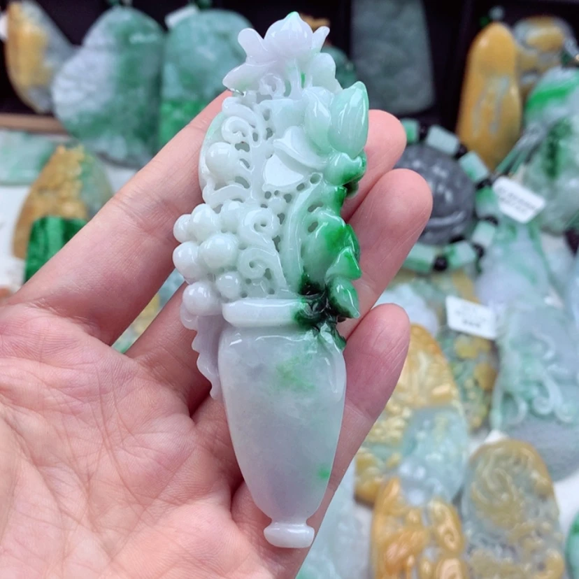 【闪购商品】翡翠吊坠(不含链)未镶嵌