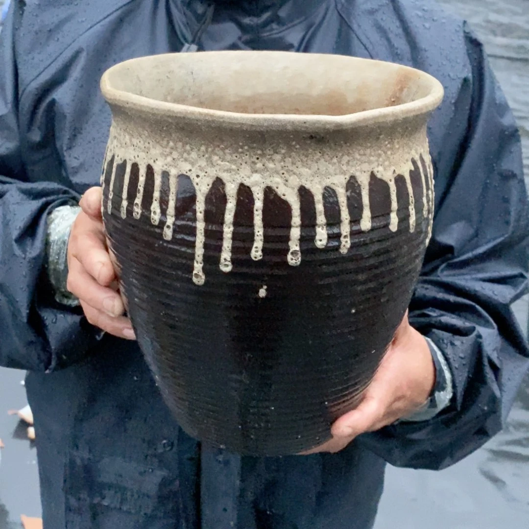 红陶20CM（含）-50CM（不含）口20高23瑕疵