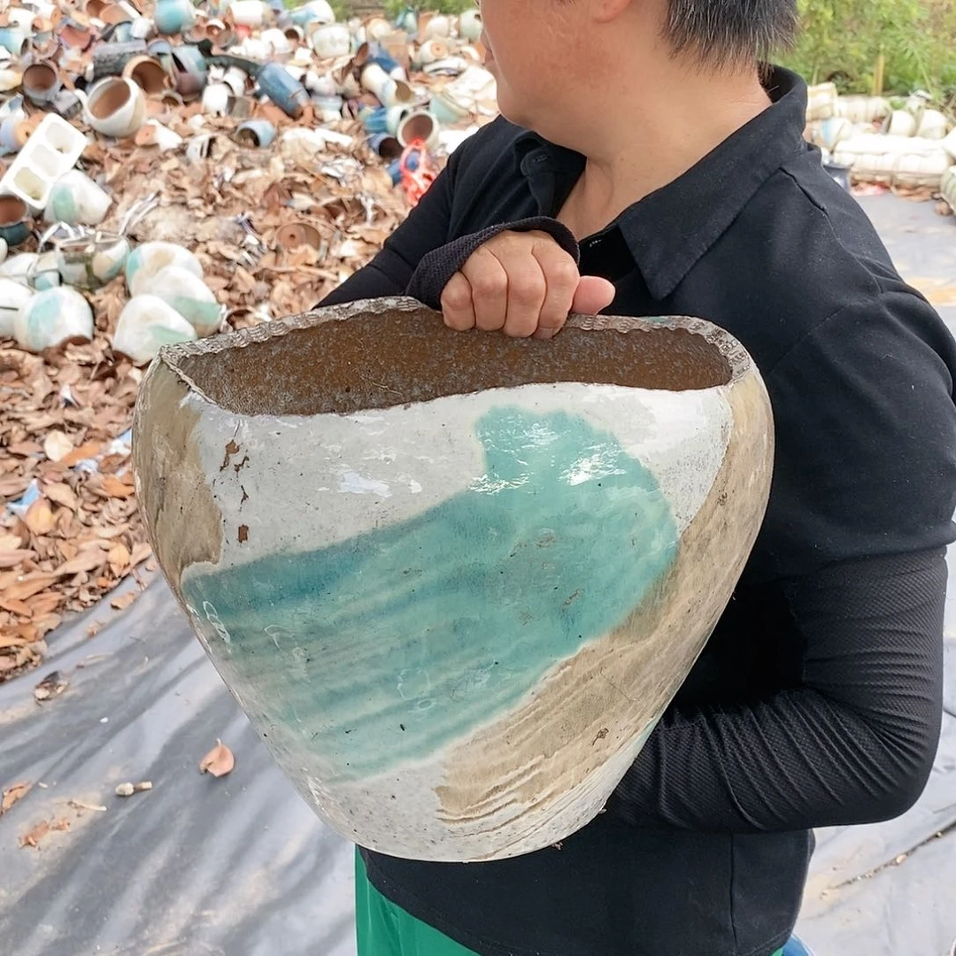 红陶20CM（含）-50CM（不含）口26高23微瑕
