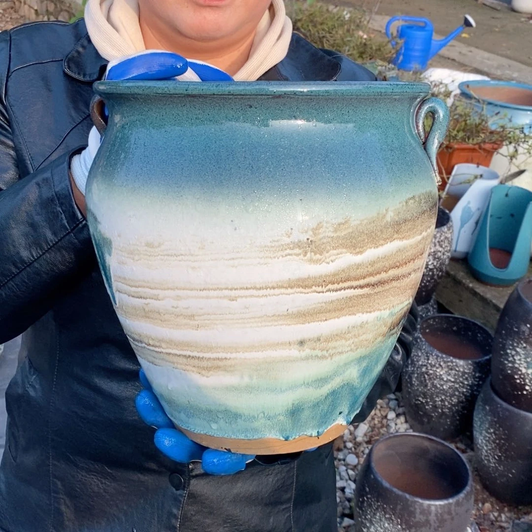 红陶20CM（含）-50CM（不含）口23高26瑕疵大