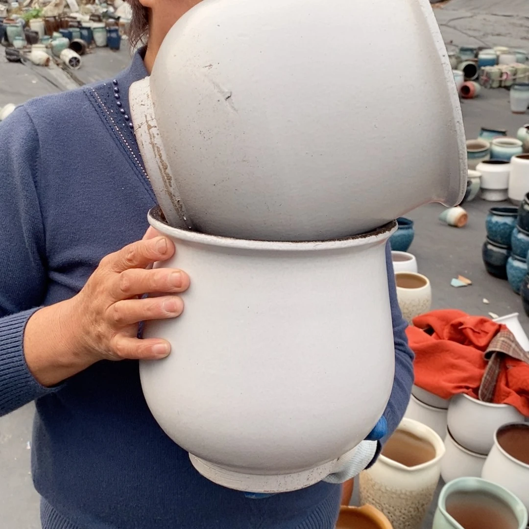 红陶20CM（含）-50CM（不含）口18高21瑕疵