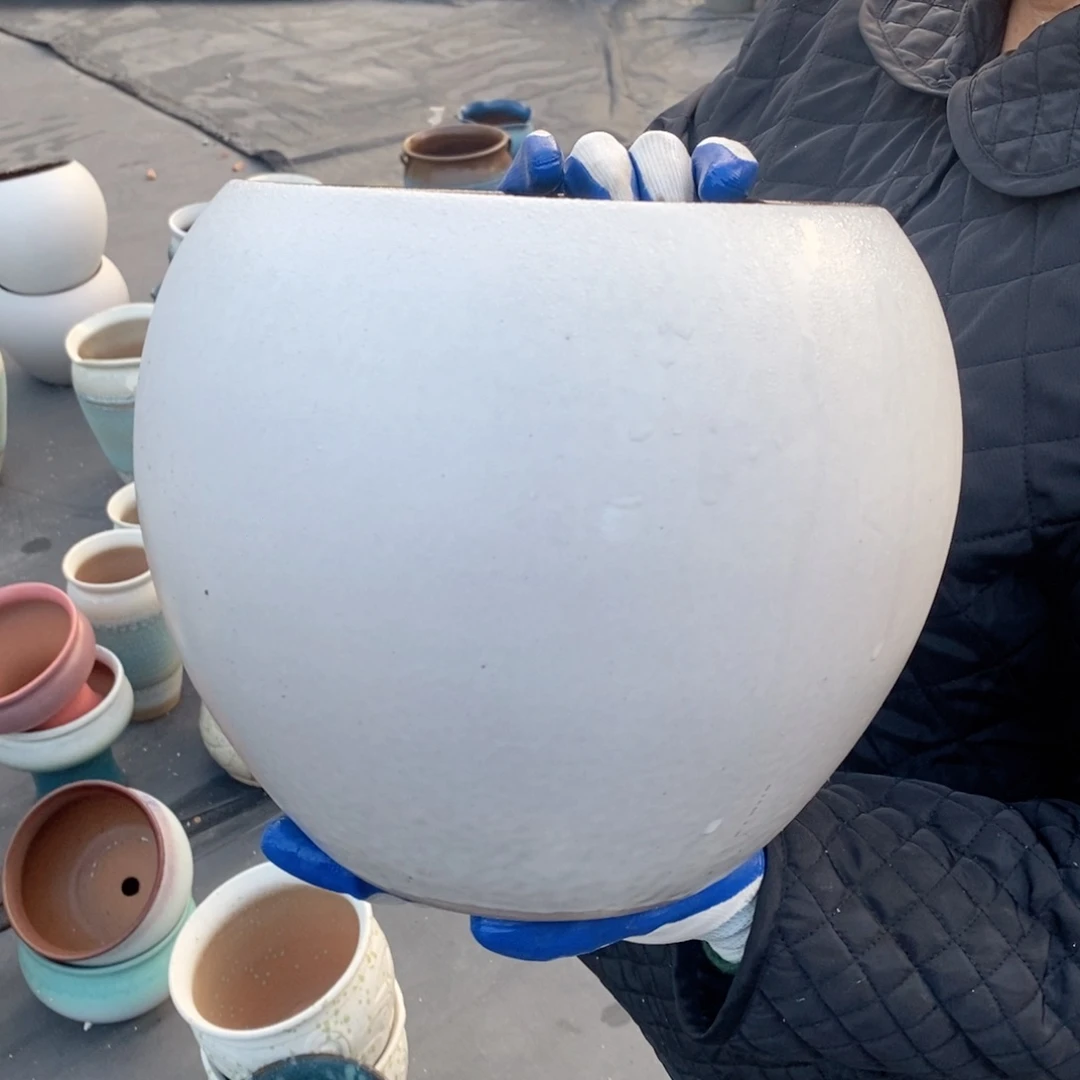 红陶20CM（含）-50CM（不含）口20高22瑕疵
