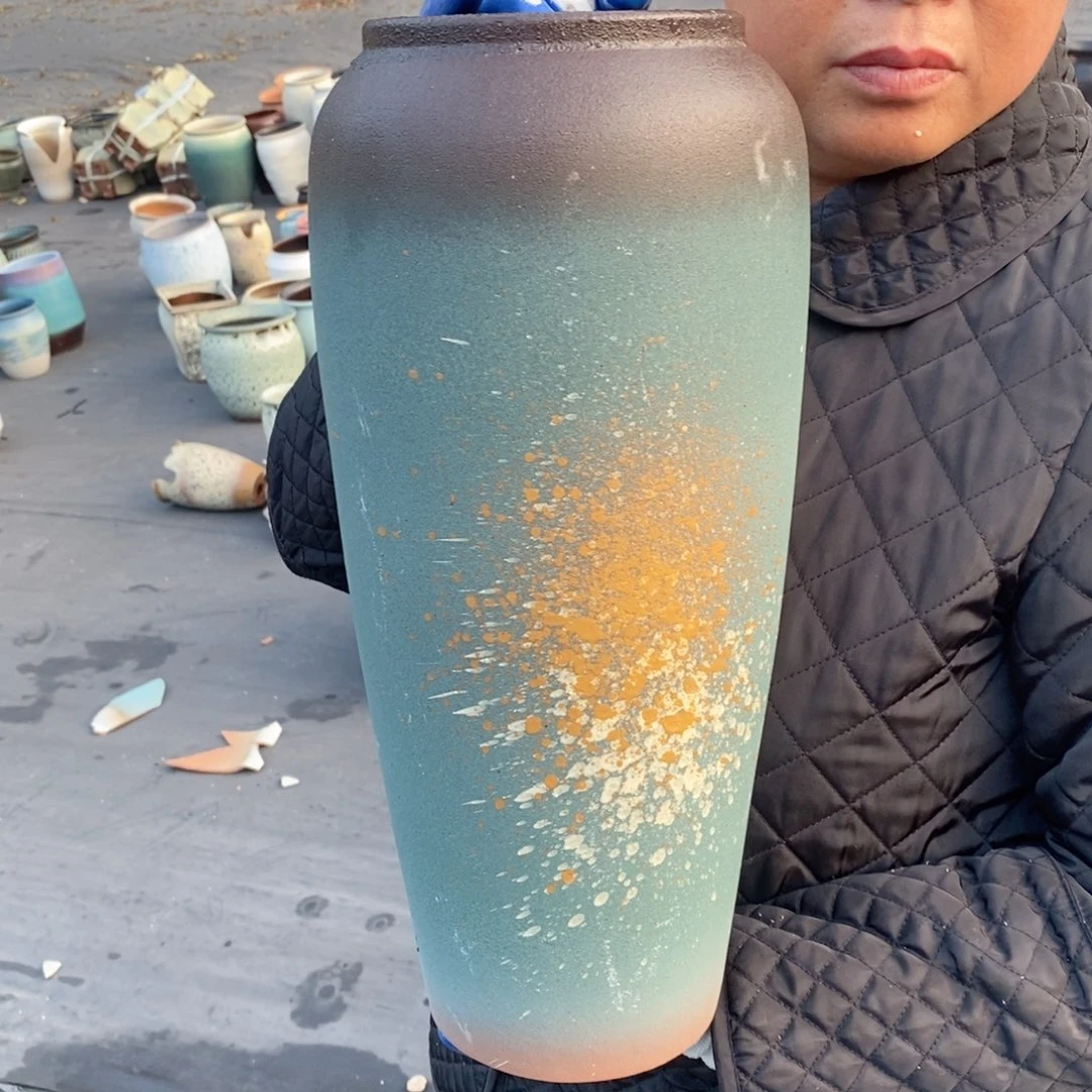 红陶20CM（含）-50CM（不含）口14高41瑕疵底裂