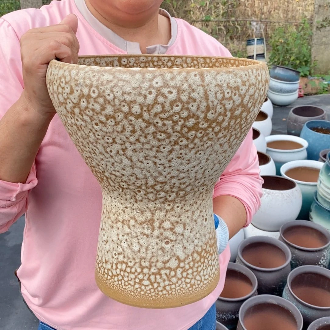 红陶20CM（含）-50CM（不含）口23高28瑕疵口裂
