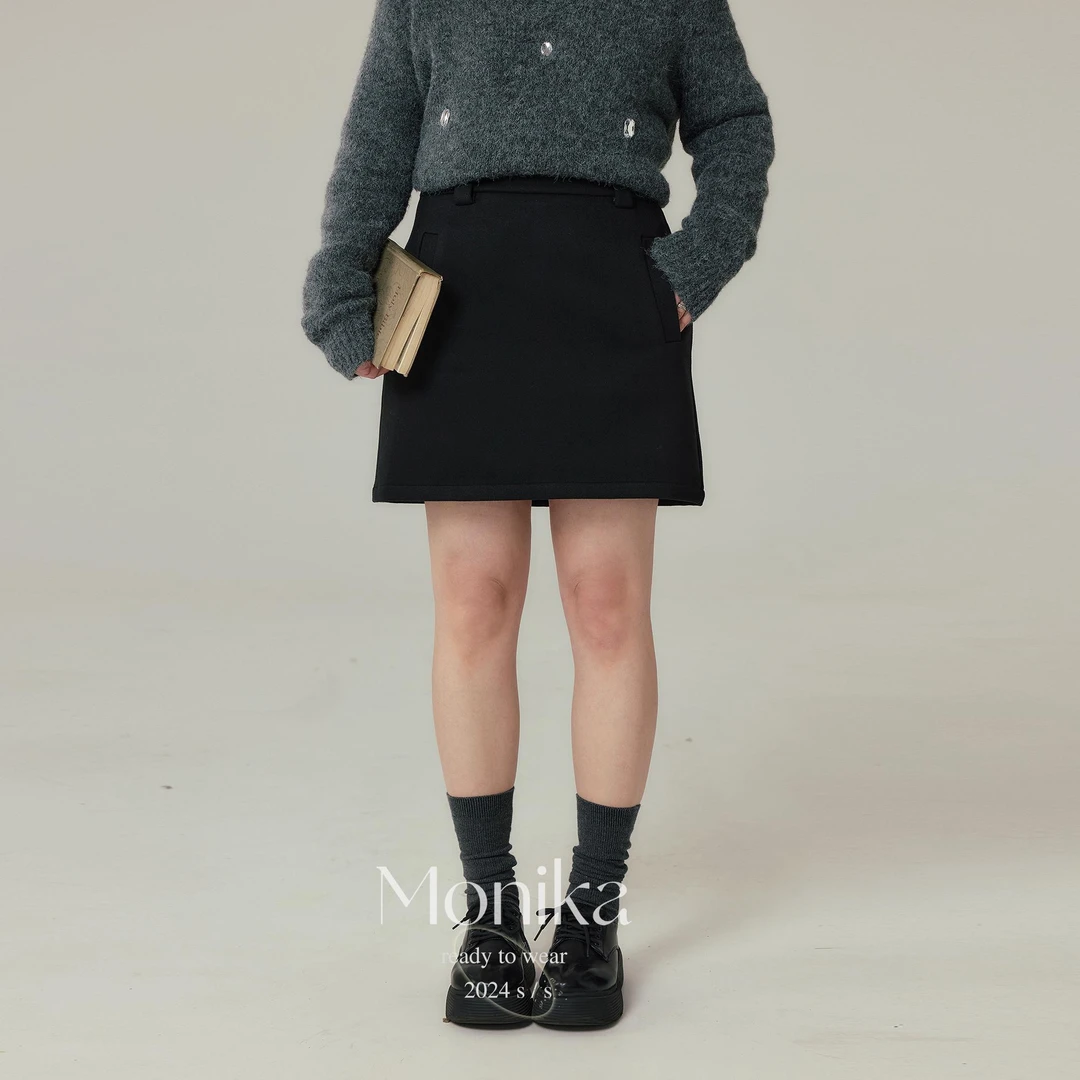 大码女装秋冬高腰松紧毛呢半身裙短裙胖mm简约黑色a字裙4841