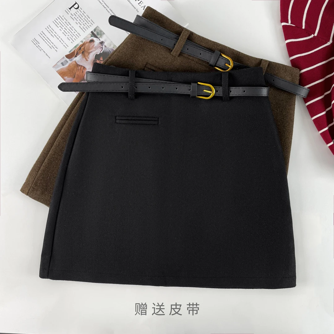 纸片人 2024秋季网红黑色毛呢休闲纯色百搭秋冬开叉短裙YL-254093
