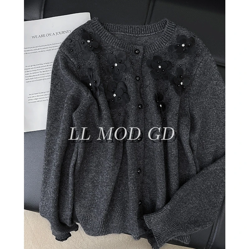 临继冬序  长袖圆领毛衣女款秋冬百搭刺绣针织毛衣上衣YL-254701