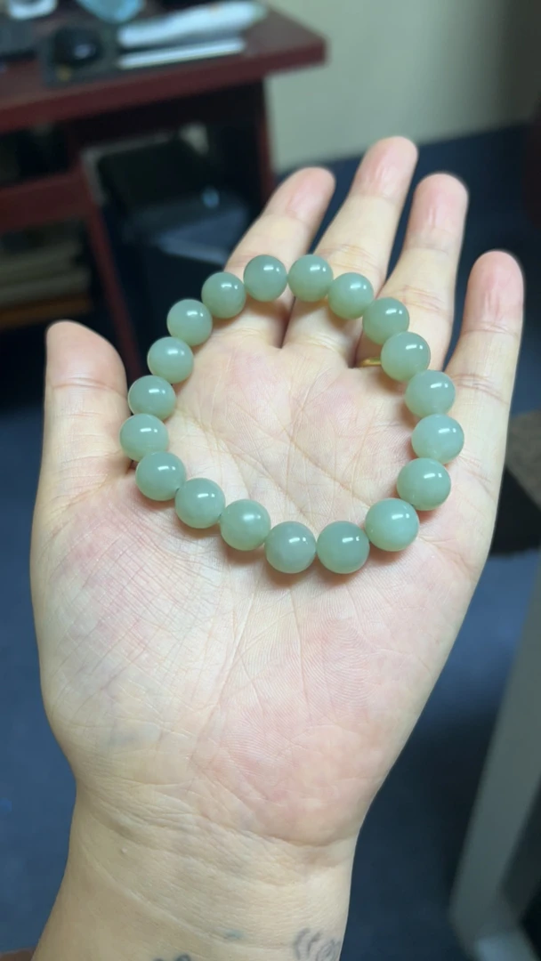 和田玉圆珠手串卡10