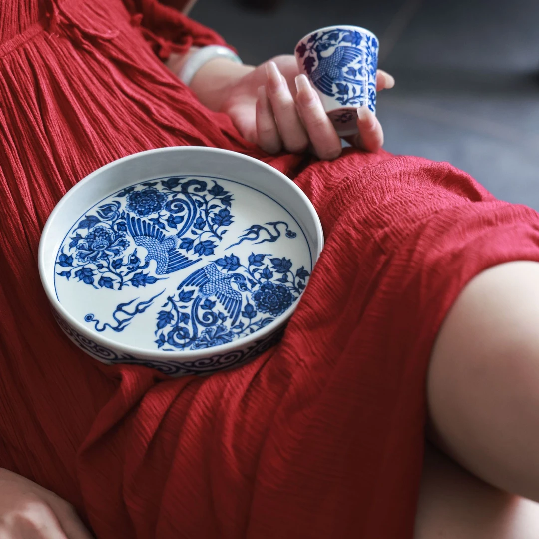 忘世慕古-元青花凤凰牡丹壶承