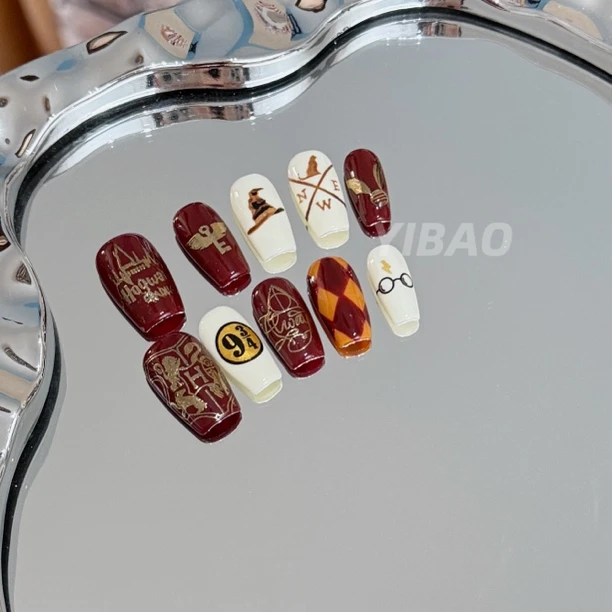 哈利元素穿戴甲格兰芬多美甲显白魔镜粉纹路手绘美甲可拆卸短t