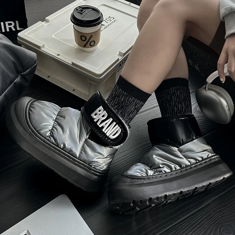 秋冬新品撞色厚底休闲女款高帮棉鞋保暖魔术贴外穿加绒