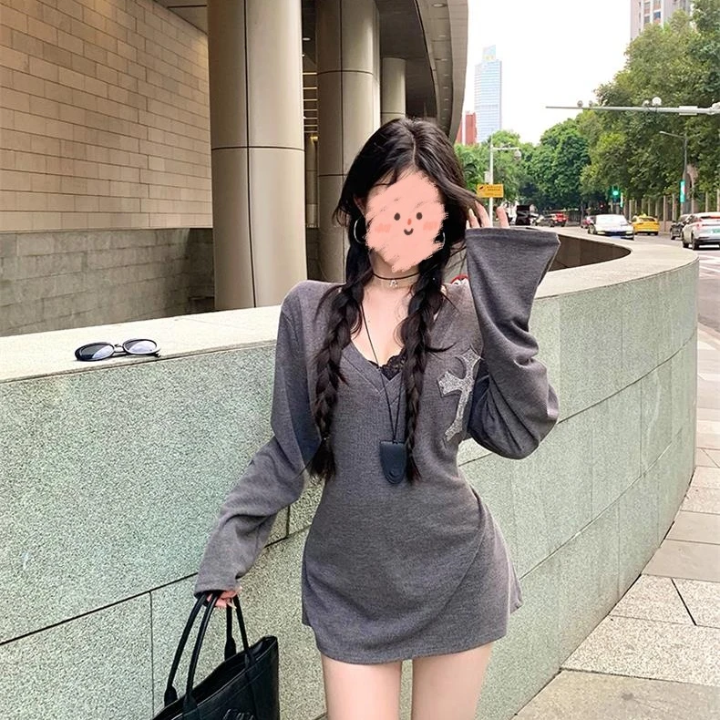 辣妹十字架针织连衣裙女爆款复古新款系带收腰显瘦V领性感包臀裙