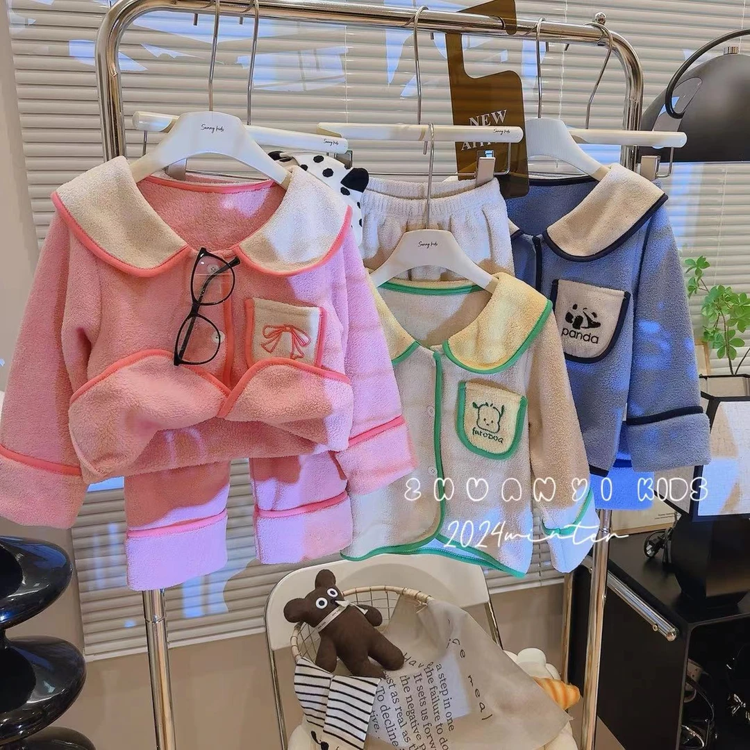 2024秋冬新款儿童男女宝加绒保暖家居服睡衣套装韩版翻领时尚套装