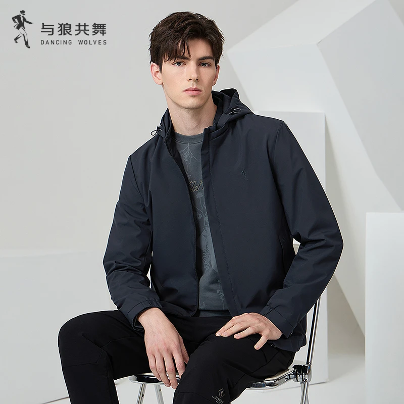 【连帽防风】与狼共舞秋季新款连帽防风防水户外休闲时尚夹克外套