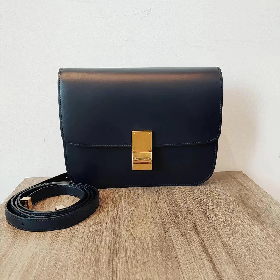 95新 Celine/思琳 【嘻哈专属】/D2399/中号黑金斜挎包L