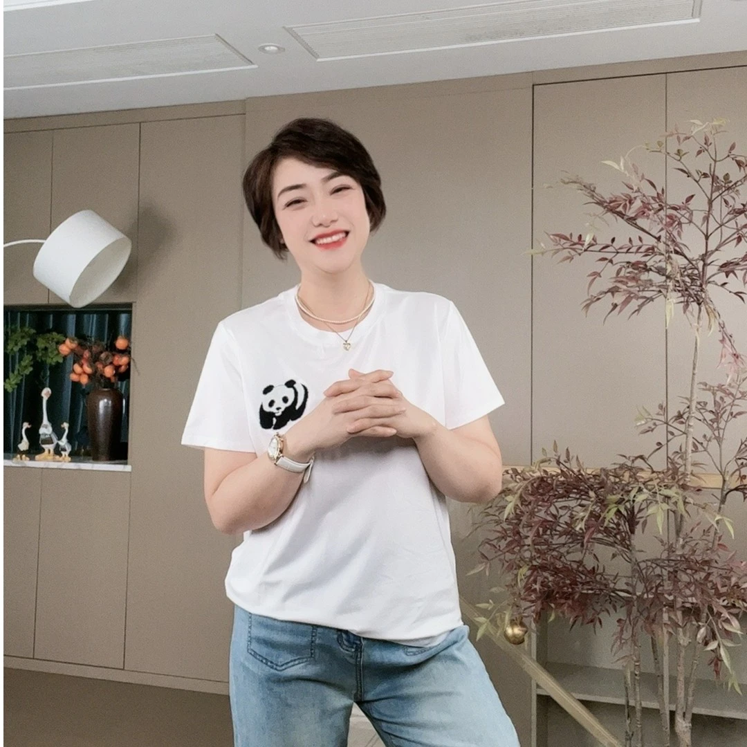 “团团T”熊猫天丝短袖夏季圆领显瘦百搭出游情侣短袖