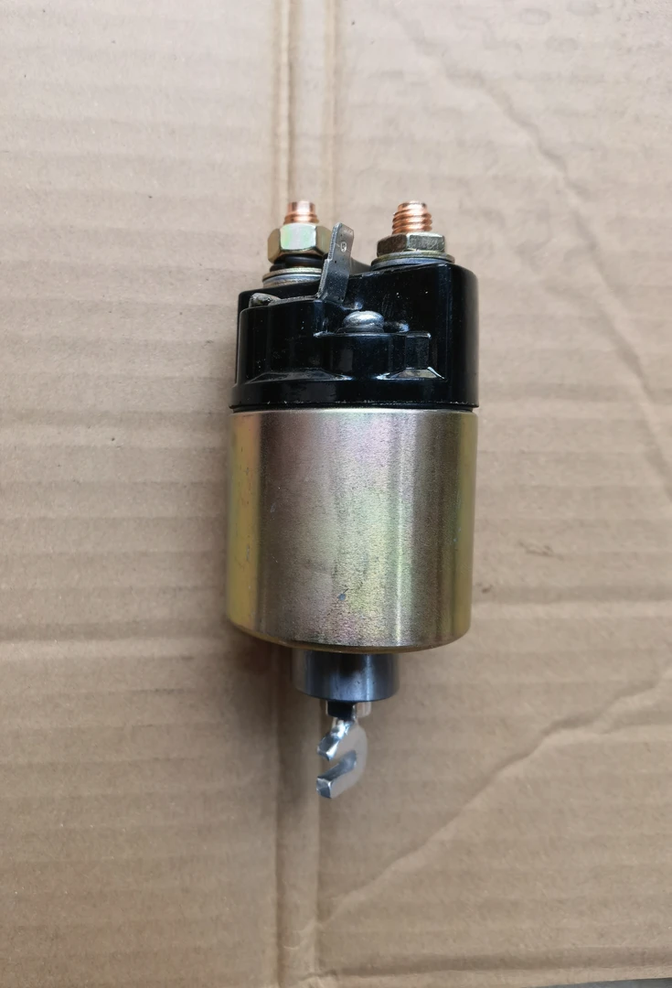 适用五菱之光6376 6400 6371 6388启动马达磁力开关起动电磁开关